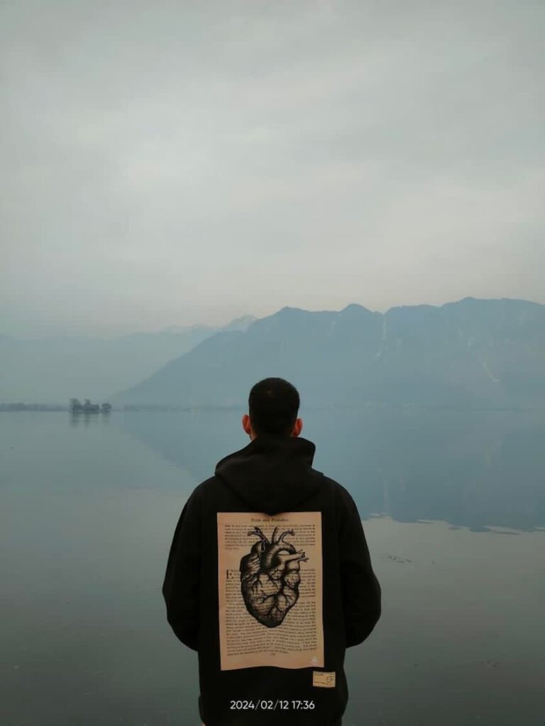 Black hoodie Relaxed Fit ( Heart of god print )